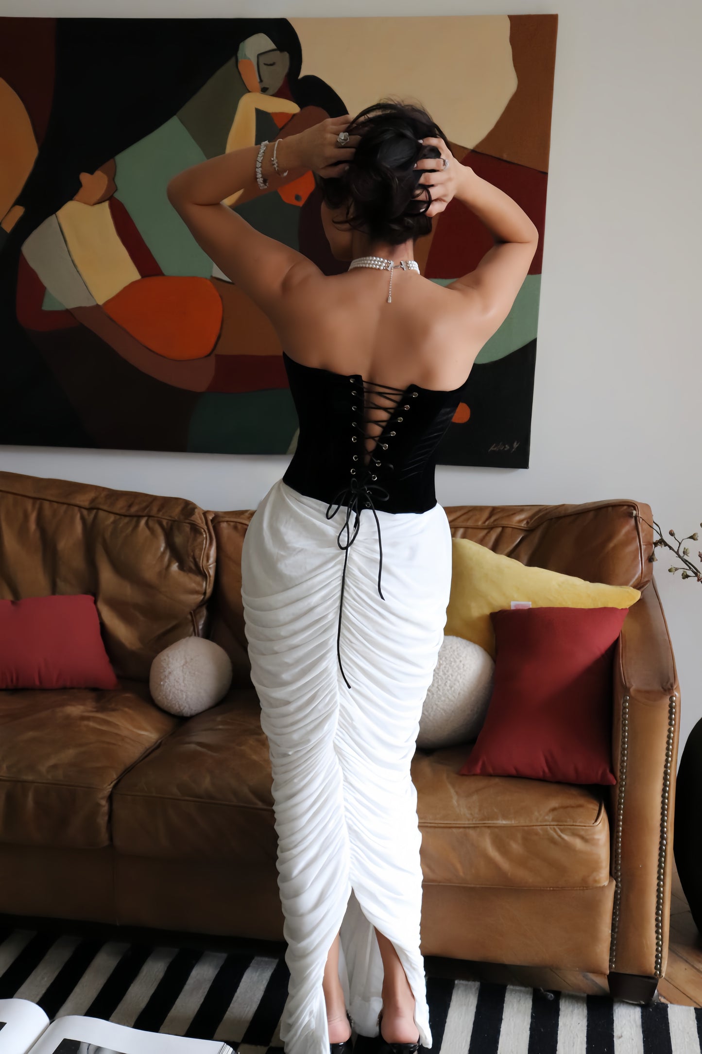 No. 18 — The Corset Column