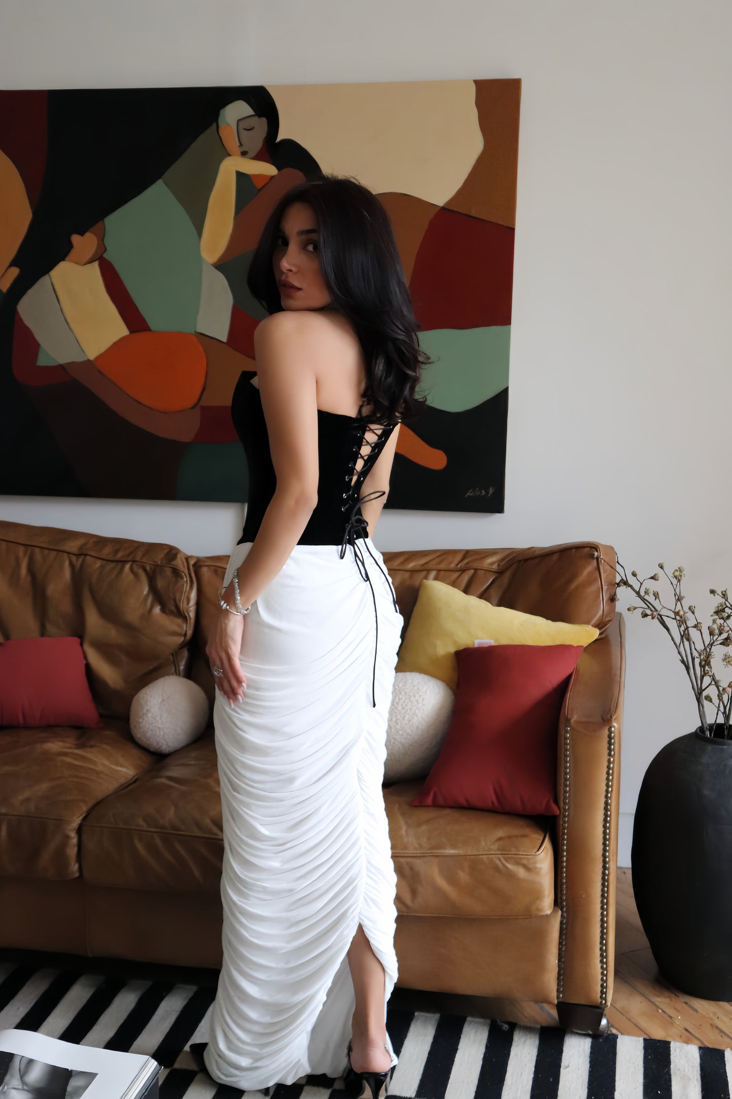 No. 18 — The Corset Column