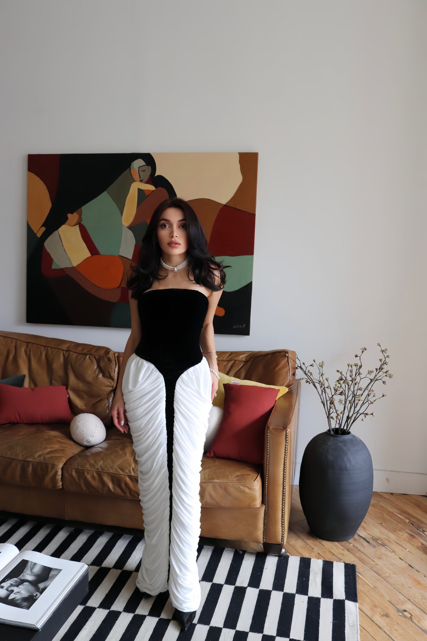 No. 18 — The Corset Column