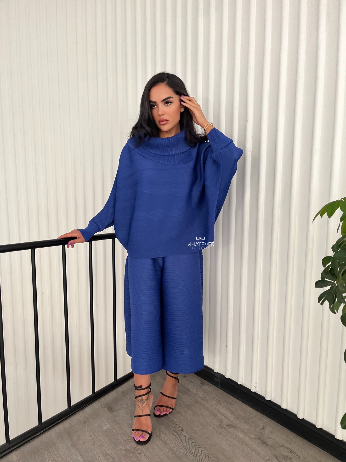 Mara Pleated Set – Two-Piece Comfort